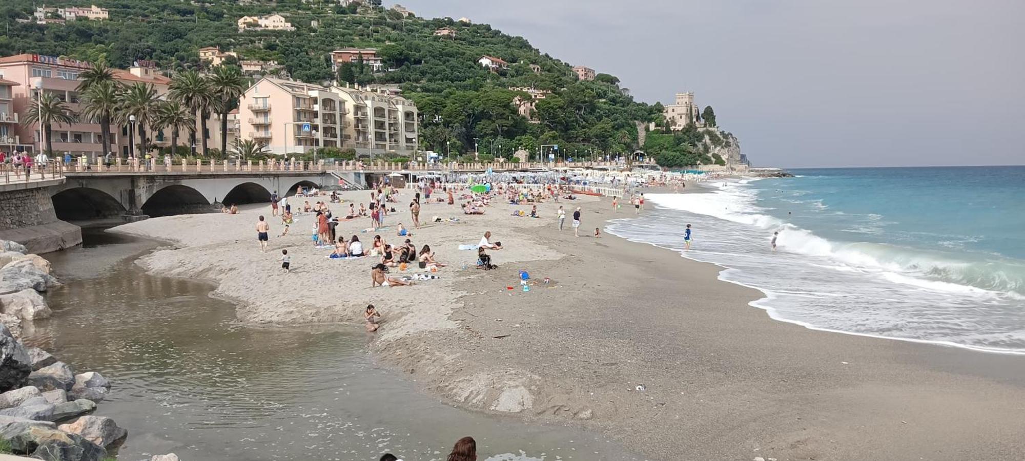 Piccolo Hotel Holiday Center Finale Ligure Ngoại thất bức ảnh
