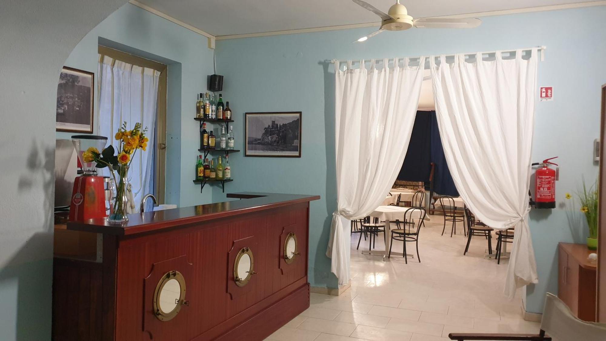 Piccolo Hotel Holiday Center Finale Ligure Ngoại thất bức ảnh