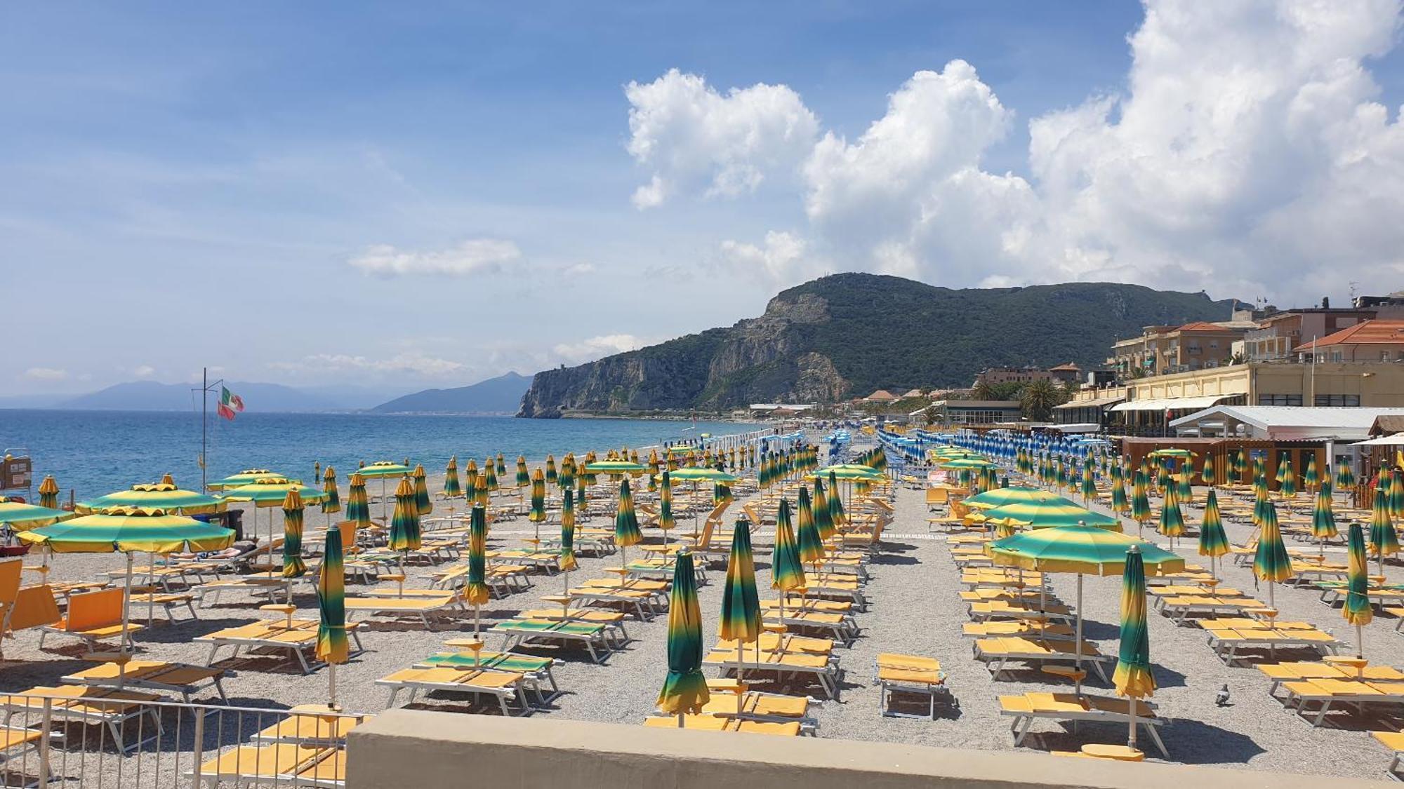 Piccolo Hotel Holiday Center Finale Ligure Ngoại thất bức ảnh