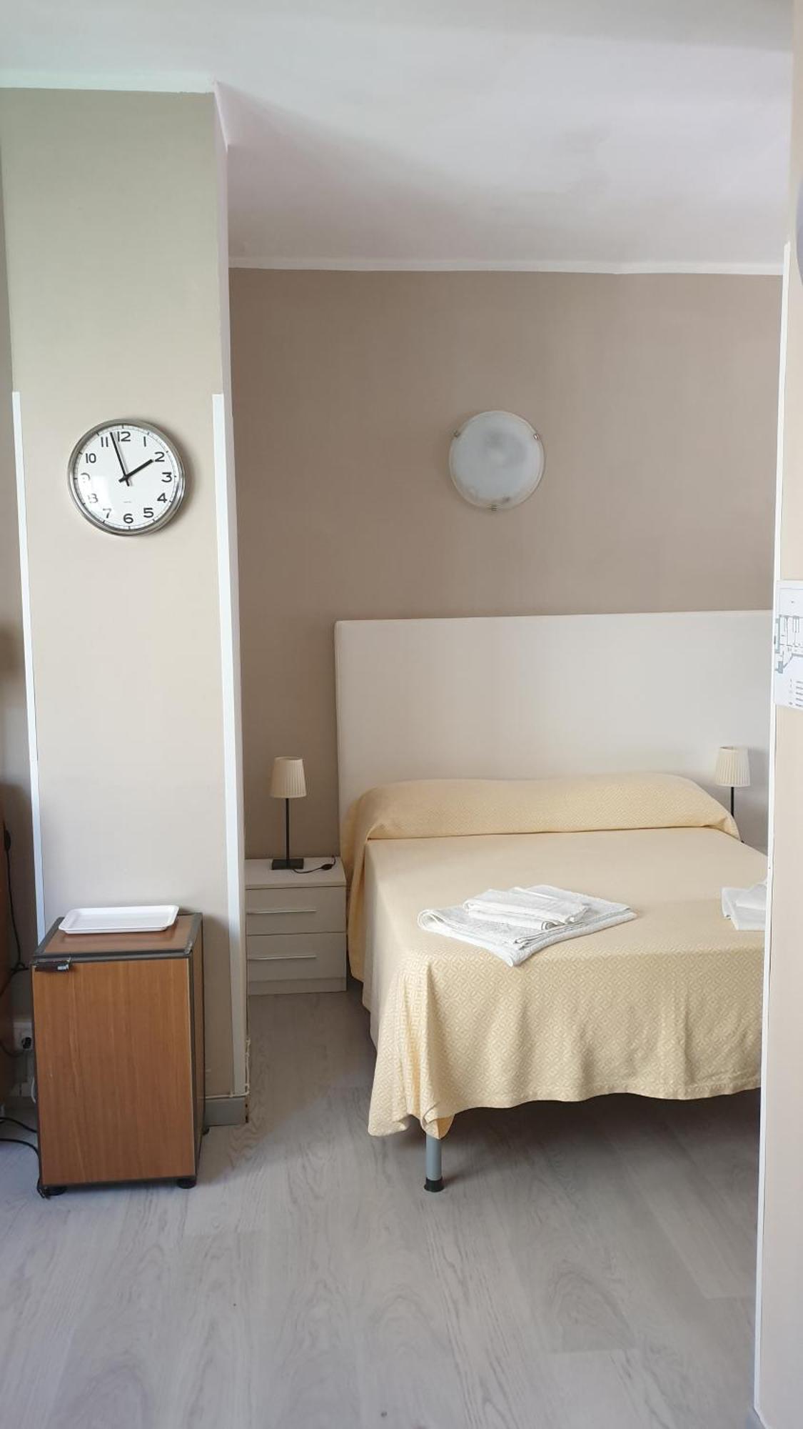 Piccolo Hotel Holiday Center Finale Ligure Ngoại thất bức ảnh